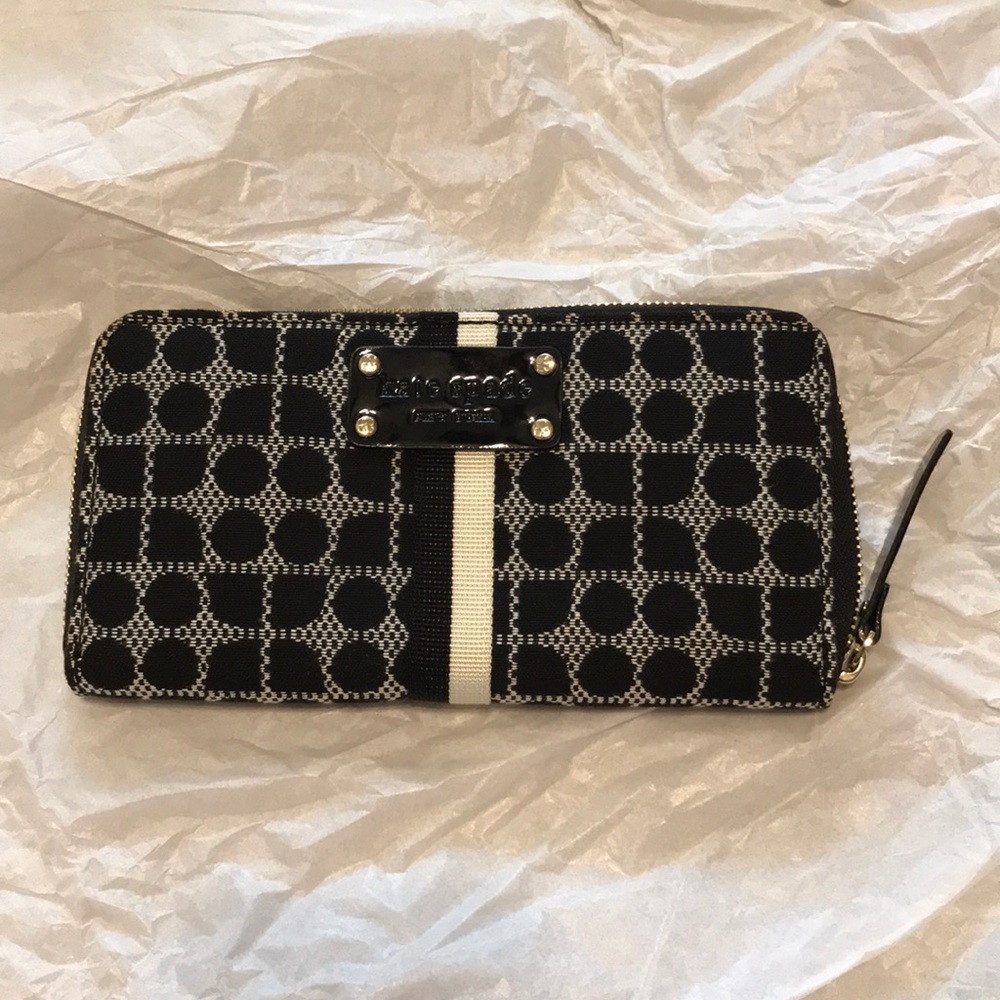 Kate Spade accordion zip wallet black & white